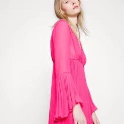 Iblues STENO - Cocktailkleid/festliches Kleid - Fuxia -Günstiges Fem Glanz Geschäft faa43dc975834160bd9d5672560537ca